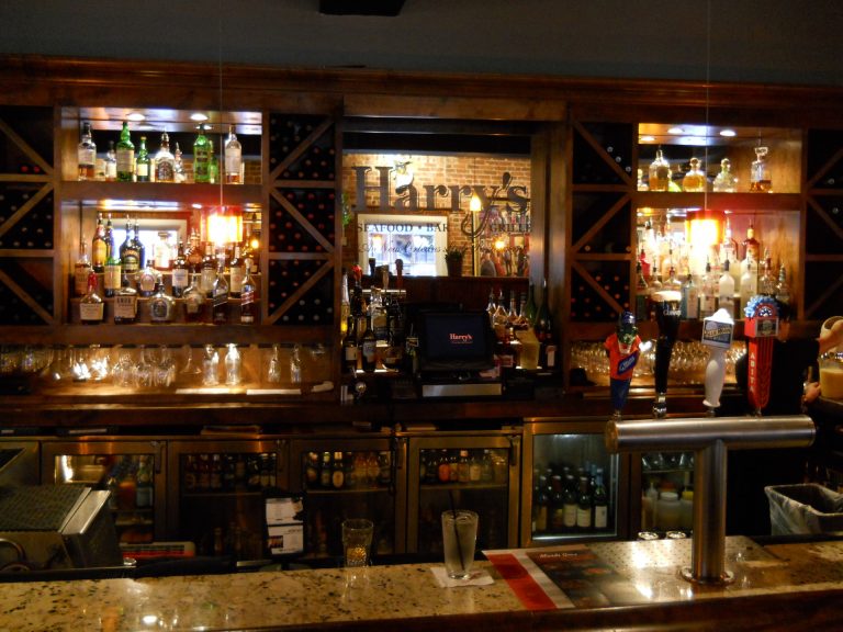 gainesville bar Harry's Restaurant