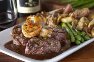 Filet & Shrimp Bordelaise